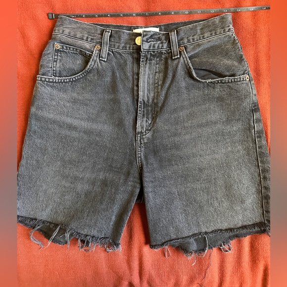 Agolde 90’s Pinch Waist Shorts in Paranormal size 26 - Picture 4 of 16